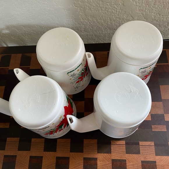 4 Tupperware Ilumina Poinsettia Festive Holiday Stackable Mugs Red White 350ml - Picture 12 of 14